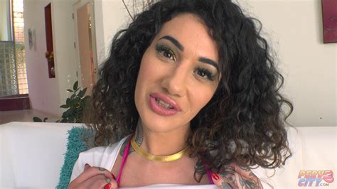 arabelle raphael pervcity|Arabelle Raphael Makes Her PervCity Debut in New Scene AVN